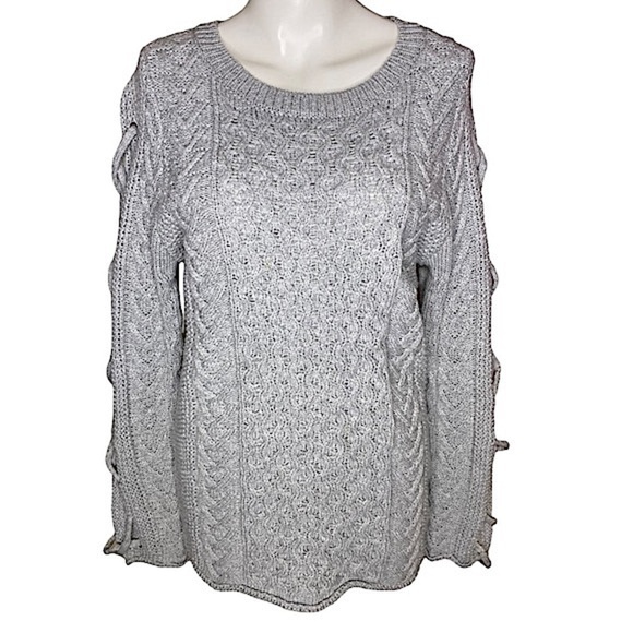 JOHN + JENN CABLE KNIT SLEEVE DETAIL MATERNITY SWEATER Size XS - Picture 2 of 9